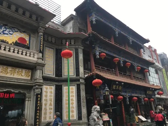 用优秀文艺作品讲好老字号的新故事