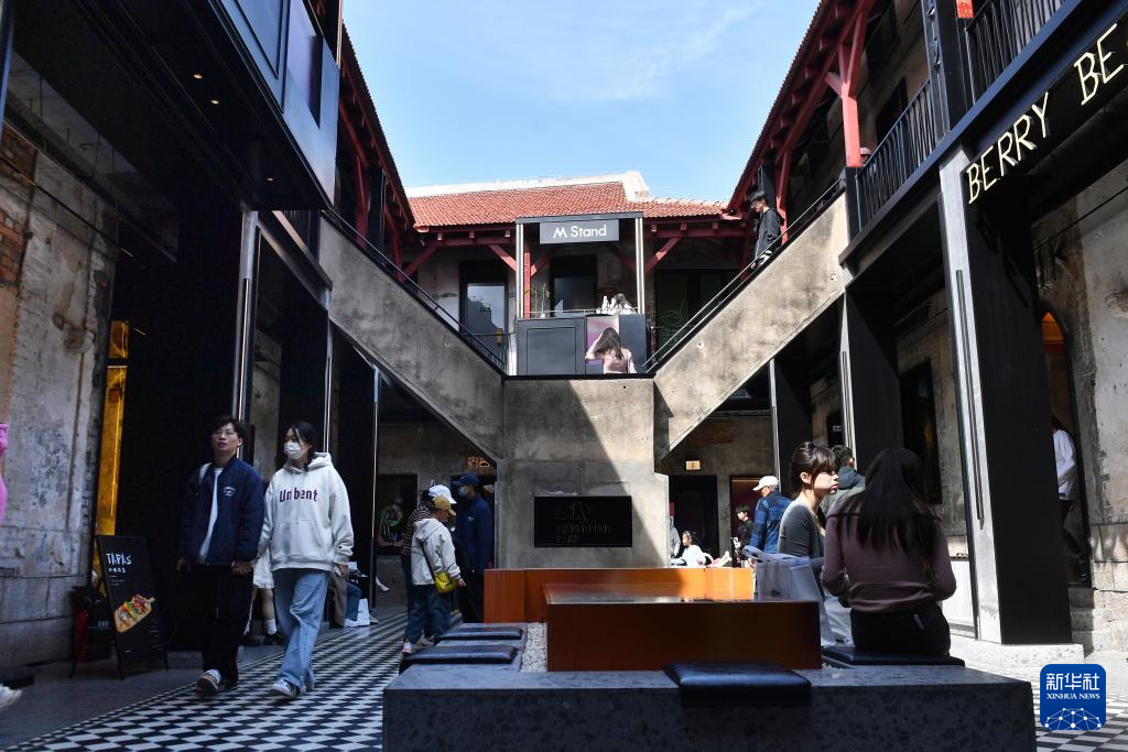 山东青岛:文化街区引游客