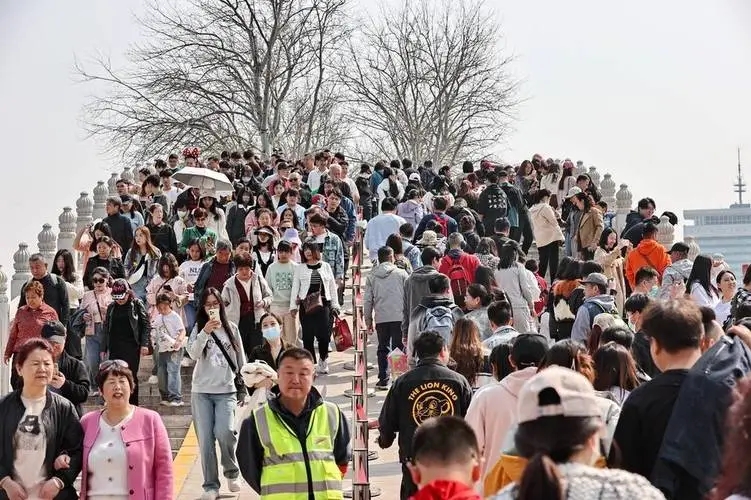 清明节假期国内旅游出游1.19亿人次