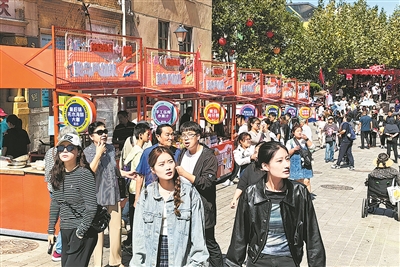 场景日新 青岛历史城区开启“旺季模式”