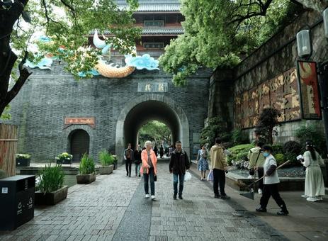 探访杭州“天安门”：从朝天门到鼓楼千年烟火不散