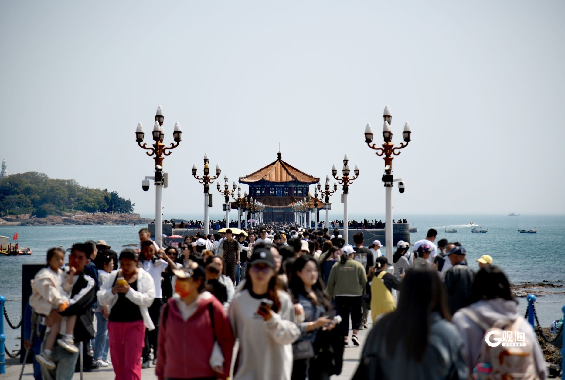 <b>文旅融合释放潜力，青岛海滨风景区居全国热门景区榜首</b>