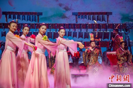 观编钟赏乐舞 荆楚文化沉浸式体验持续“圈粉”