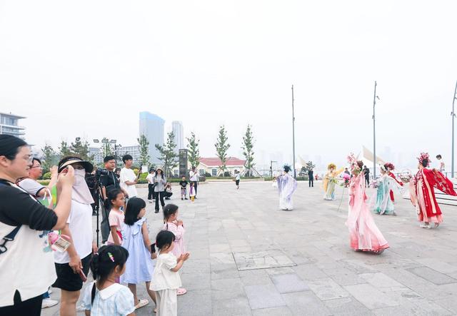 “端午经济”活力升级 青岛景区打造“沉浸式”多彩民俗国潮体验
