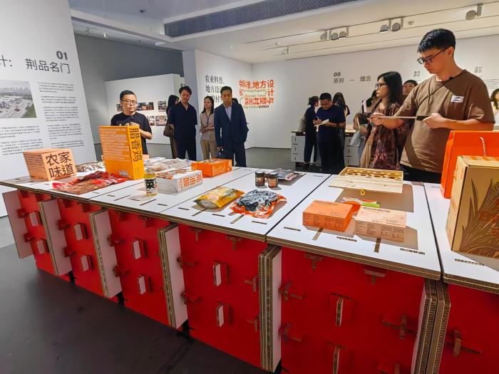 乡村振兴，艺术何为？“十三村”展呈现艺术建构乡村的多元案例