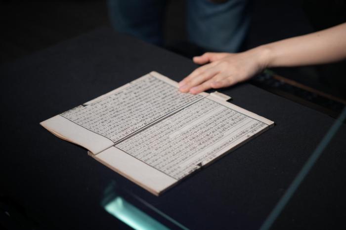 湖南数字化保护古籍 探索古籍产业化发展