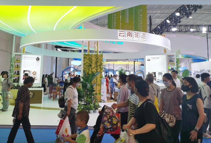云南推进旅游非遗深度融合 非遗研学受追捧