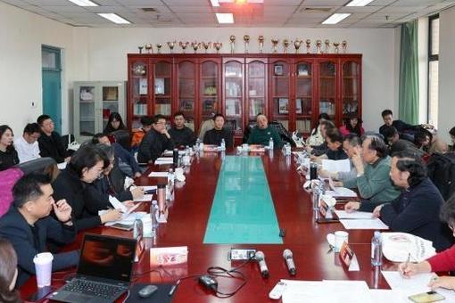 “中国诗歌的文化特质与社会参与”诗歌论坛在京举行