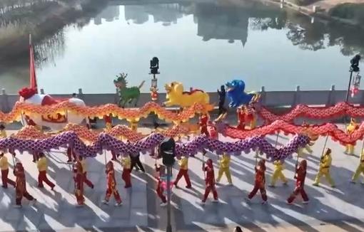 “非遗+”添“彩”年货市场 “花”样十足迎新春