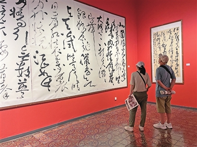 陇南书画名家作品展在青启幕 东西部文化共绘“山海同心”