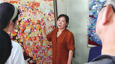 丹青增新色 梅花自馨香 李增梅与胶南年画的传承华章