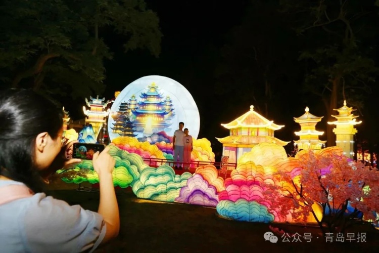 一场夏夜灯会，如何照亮城市新IP？