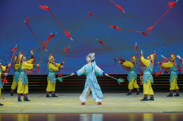 首届全国戏曲新人新作展演在广西南宁闭幕