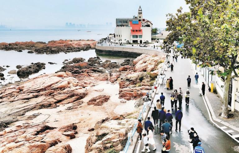 青岛:从“打卡”到“沉浸”,让网红路穿越热度周期