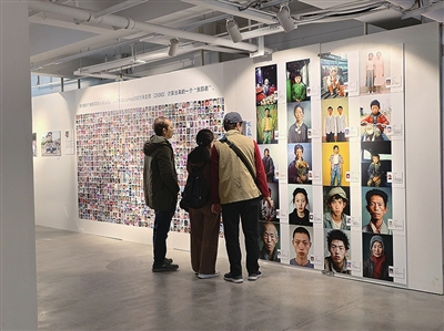 当代影像展青岛启幕 以镜头重绘时代记忆与生命景观