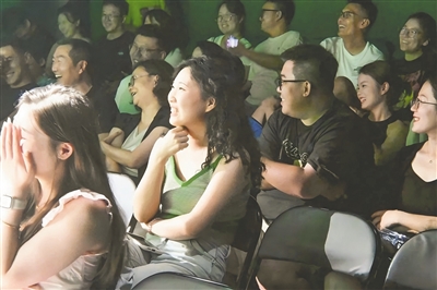 打造城市文娱新地标 演艺新势力汇聚台青岛东步行街