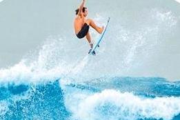 ​海南万宁：冲浪主题度假区迎客