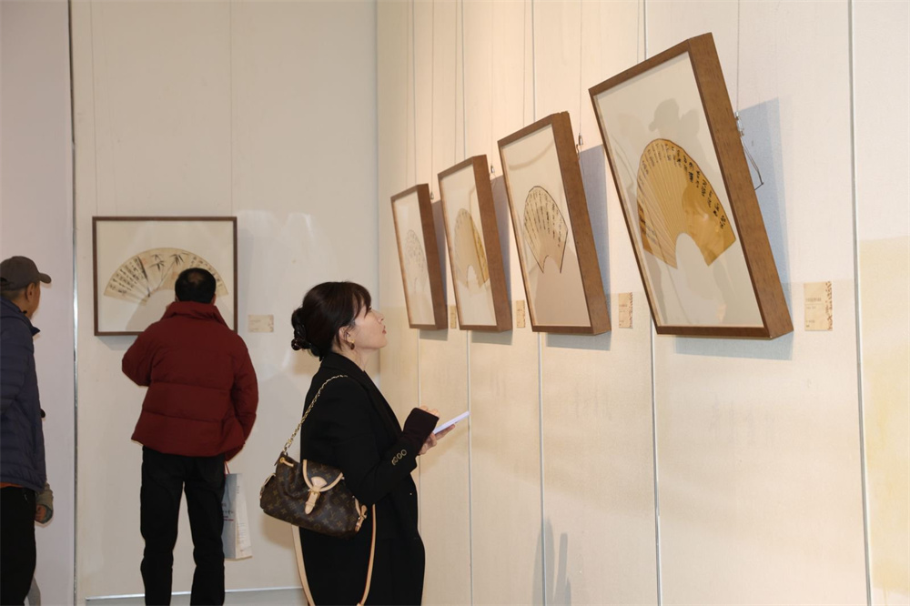 “海天无极——刘一闻作品展”在青岛盛大开幕