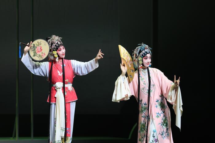 浙苏新生代同演《牡丹亭》 古老昆曲何以唱新声？