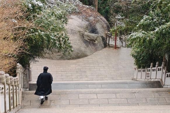 属“马”的游客有福了!2026年春节期间(2月15日至23日)这些人免票游崂山