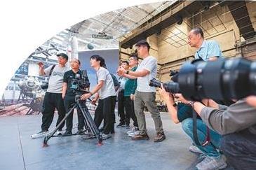 国内持续生长，海外加速破圈——国产微短剧，从爆发走向深耕