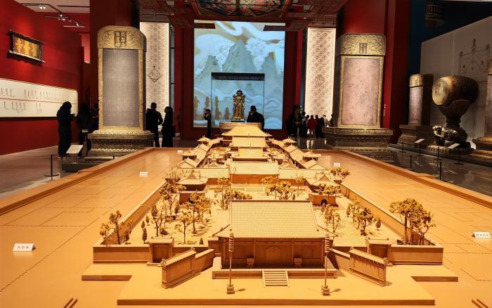 精品文物汇聚“青海丝路文物与瞿昙寺壁画艺术展”