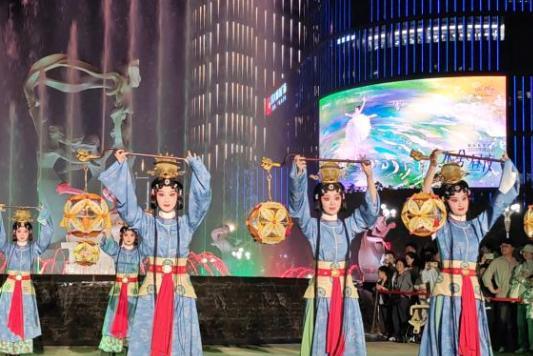 文化观察：浙版昆剧《盛世红妆》如何唱响青春戏曲？