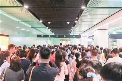 青岛跻身暑期热门“演唱会之城” 青岛地铁赋能文旅新体验