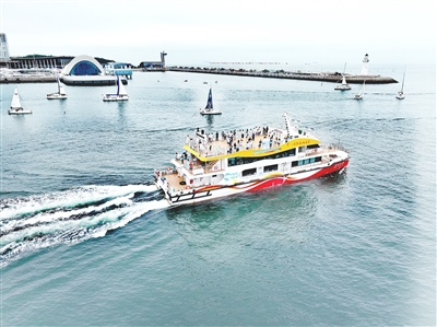 <font color='red'>青岛</font>海上旅游北方第一、