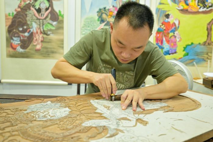 四川绵竹年画村千年手艺吸引海内外游客